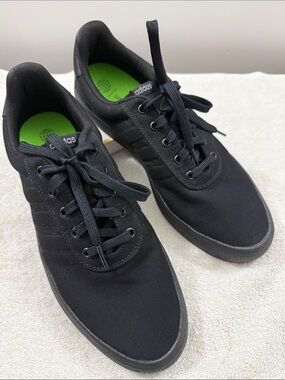 Adidas Men’s Black Canvas Sneakers with Green Insoles US12 casual comfortable